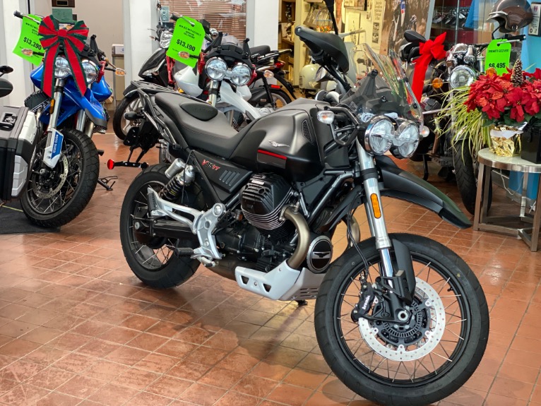 2021 MOTO GUZZI V85 TT E5