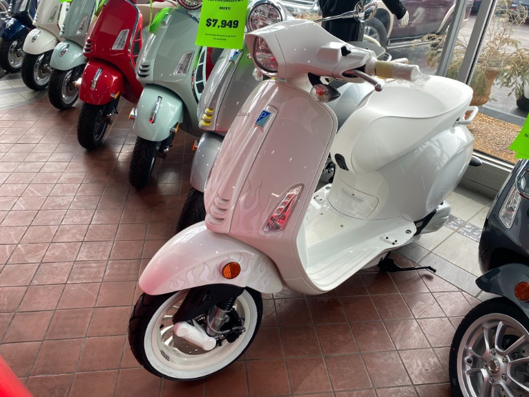 2022 VESPA Sprint 150 Justin Bieber Edition