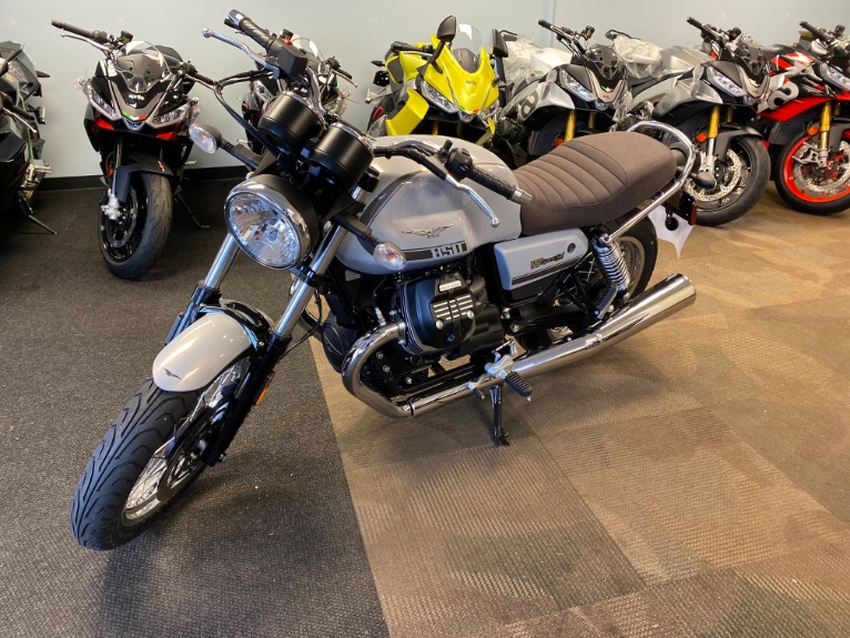 2022 MOTO GUZZI V7 Special