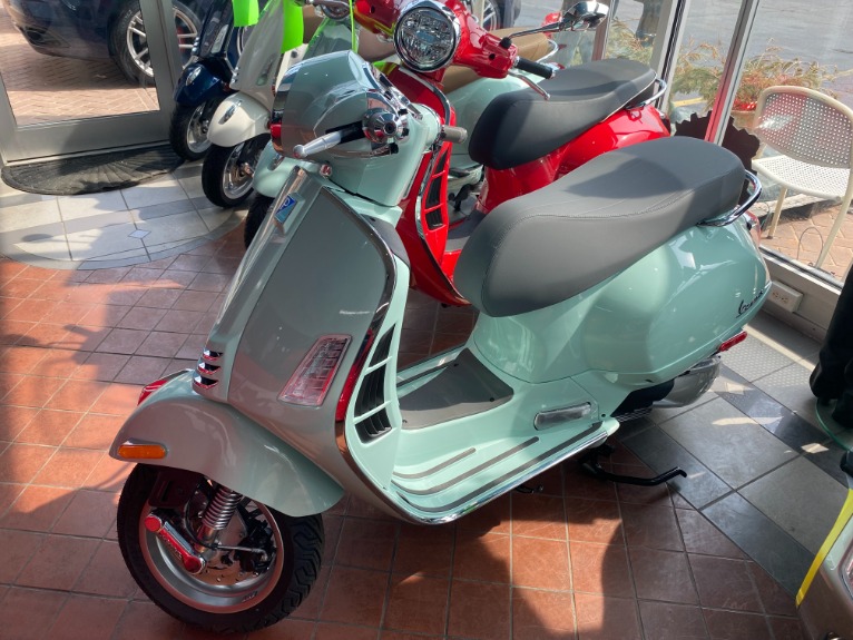 2023 VESPA GTS 300 HPE