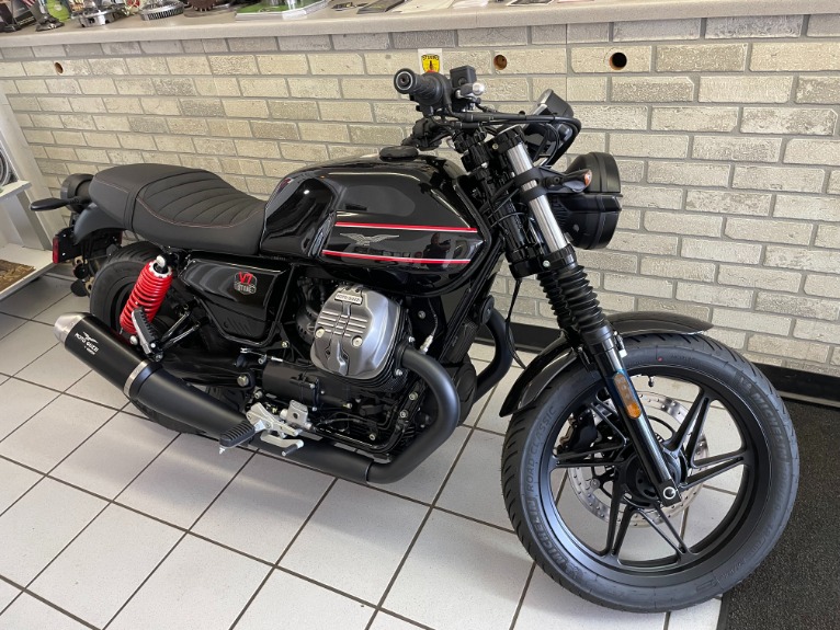 2023 MOTO GUZZI V7 Stone Special Edition