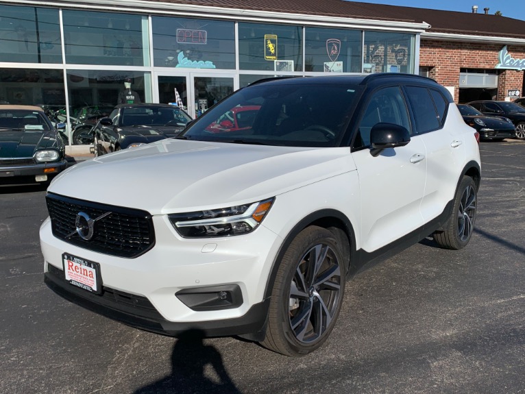 2022 Volvo XC40