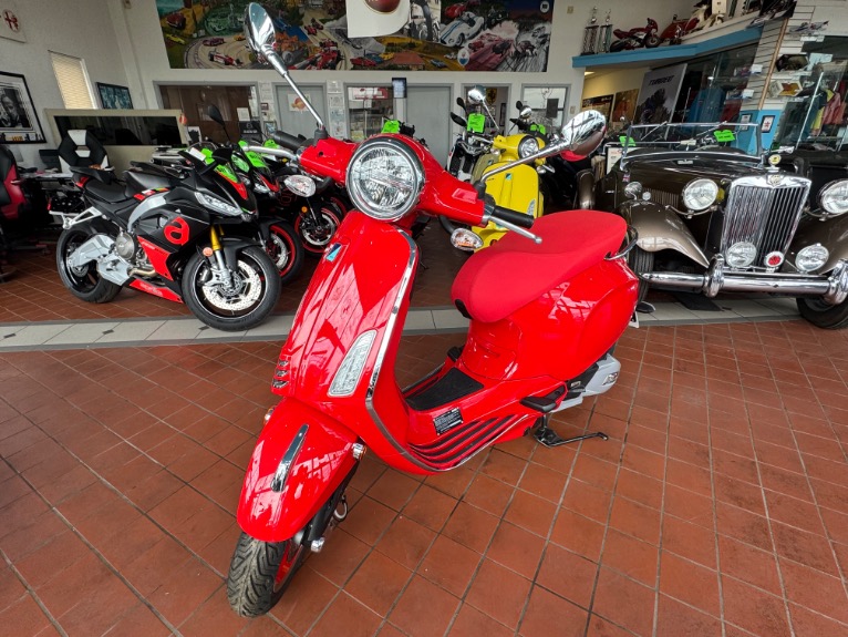 2025 VESPA Primavera 150 RED