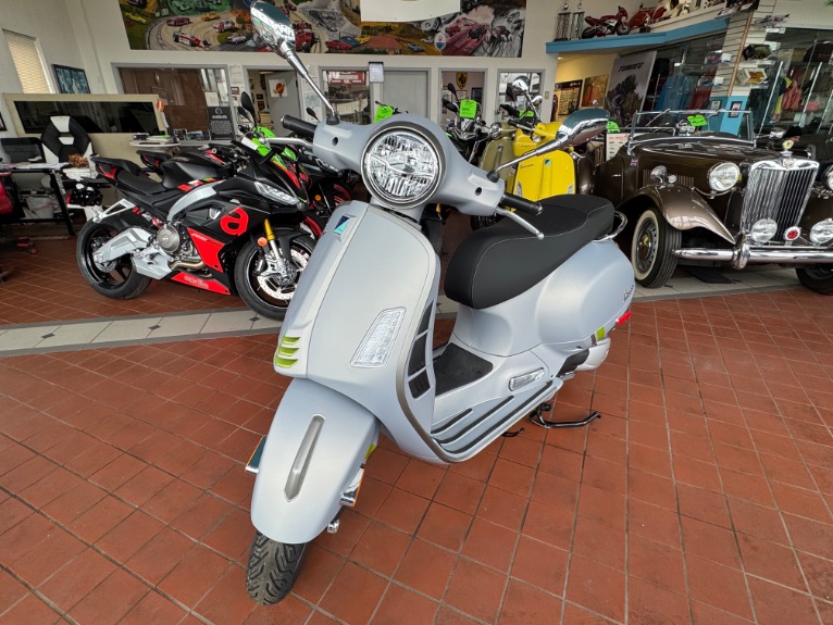 2024 Vespa GTS Supertech 300