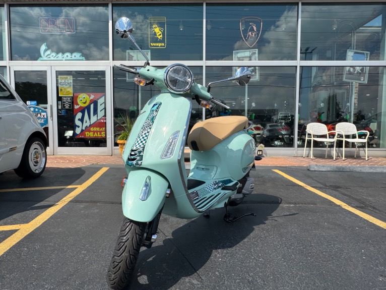 2025 VESPA Primavera 150 Batik