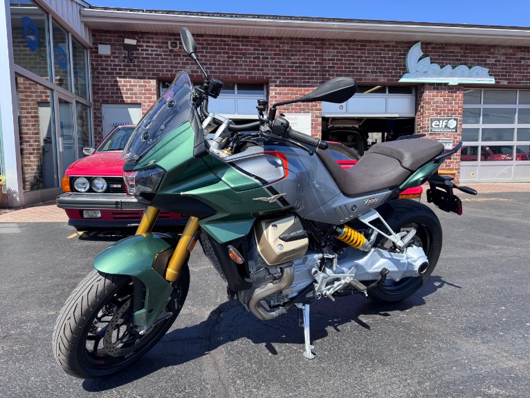 2023 Moto Guzzi V100 Mandello S