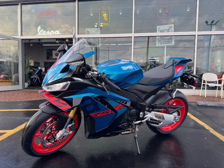 2027 APRILIA RSV4 1100