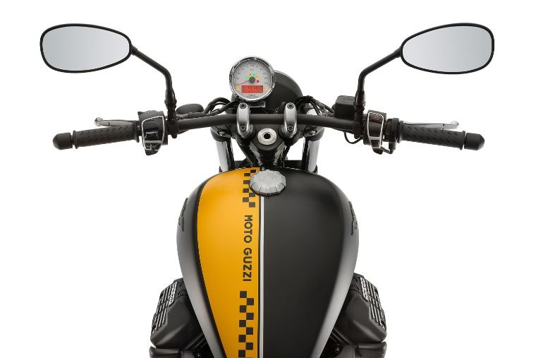 New-2017-Moto-Guzzi-V9-Bobber