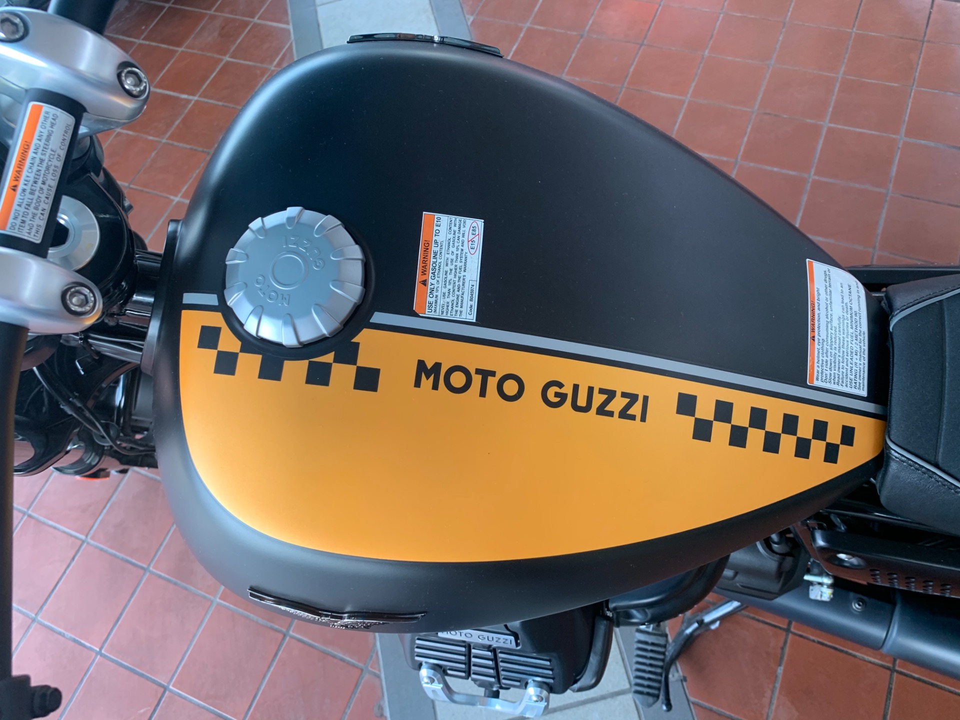 New-2017-Moto-Guzzi-V9-Bobber
