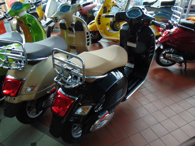 Auto Loan Calculator Edmunds >> 2018 Vespa GTS300 Stock # 1191 for sale near Brookfield, WI | WI Vespa Dealer Auto Loan Calculator Edmunds >> 2018 Vespa GTS300 Stock # 1191 for sale near Brookfield, WI | WI Vespa Dealer