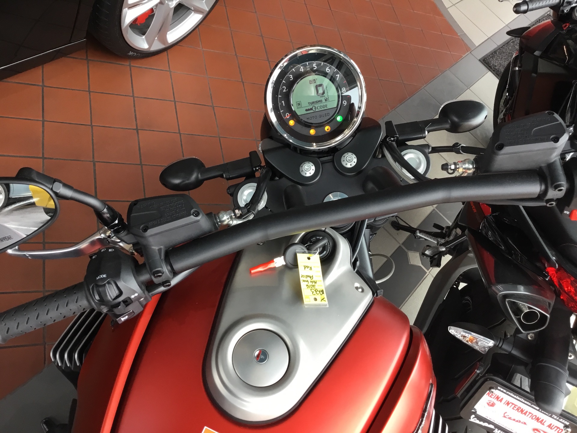 New-2016-Moto-Guzzi-Audace