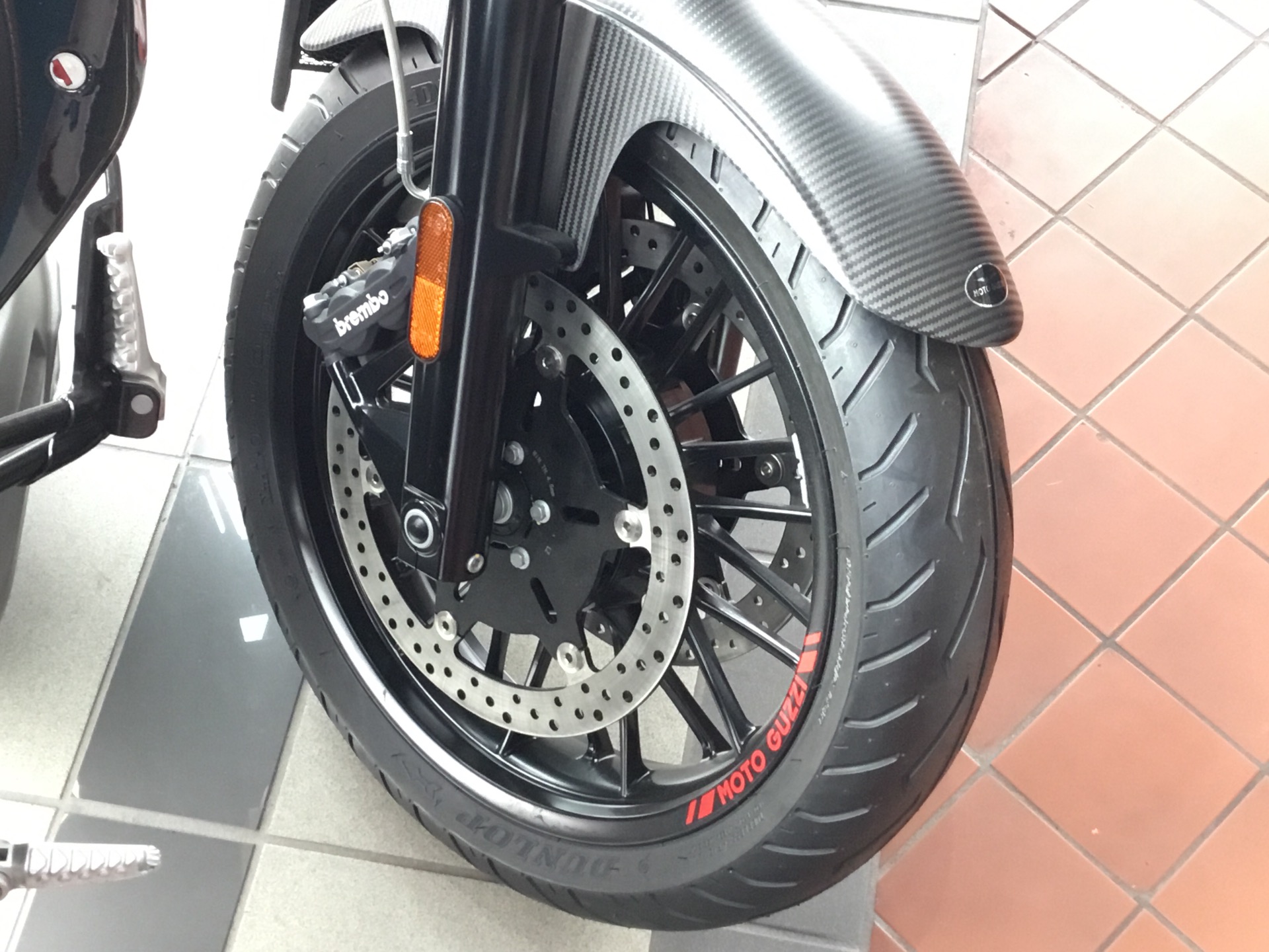 New-2016-Moto-Guzzi-Audace