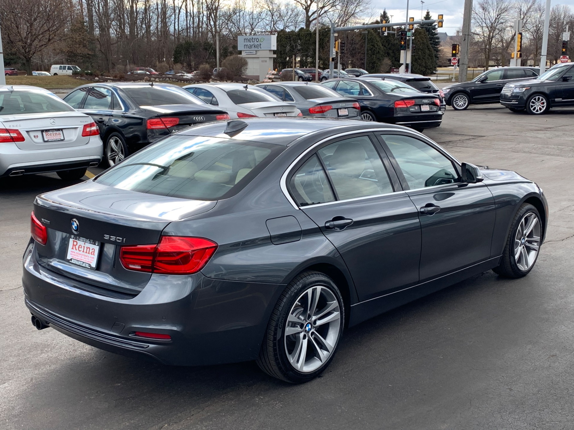 2017 BMW 3 Series 330i xDrive Sport Stock 7823 for sale near Brookfield, WI WI BMW Dealer