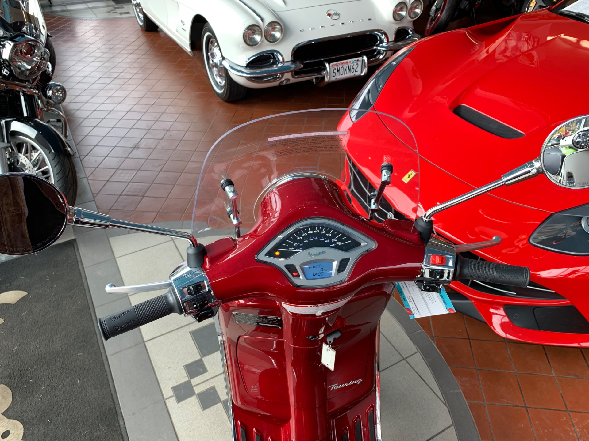New-2020-VESPA-PRIMAVERA-150-TOURING