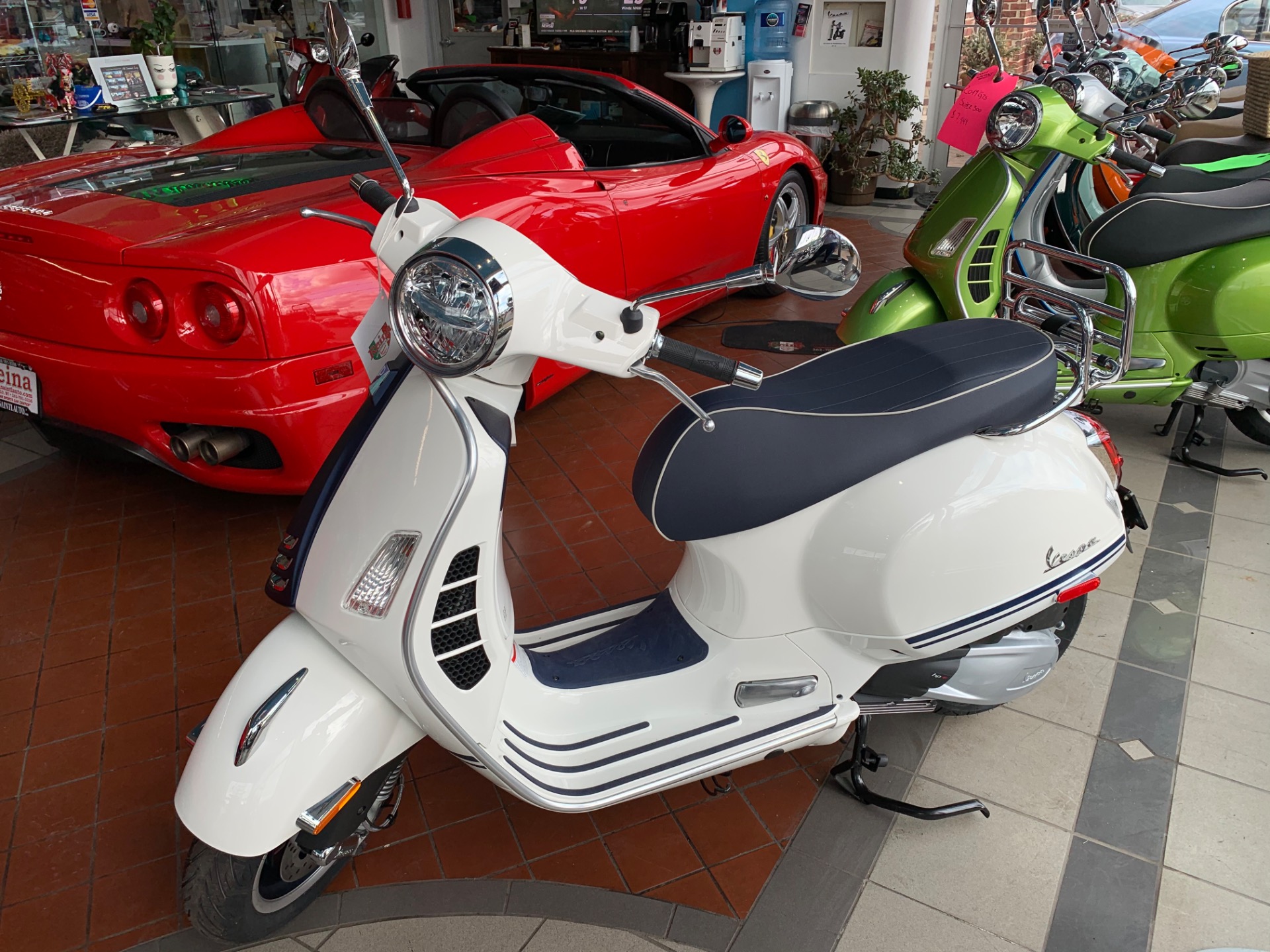 vespa gts 300 yacht club edition