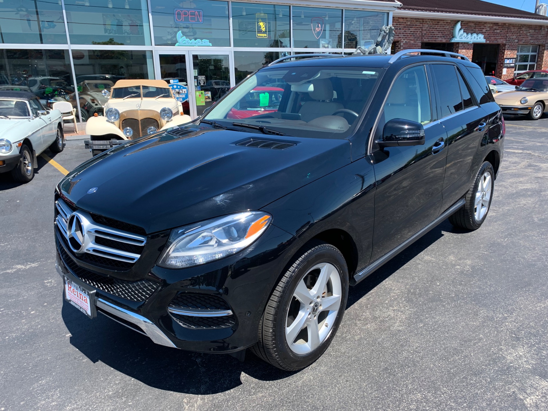 Used-2017-Mercedes-Benz-GLE-350-4MATIC