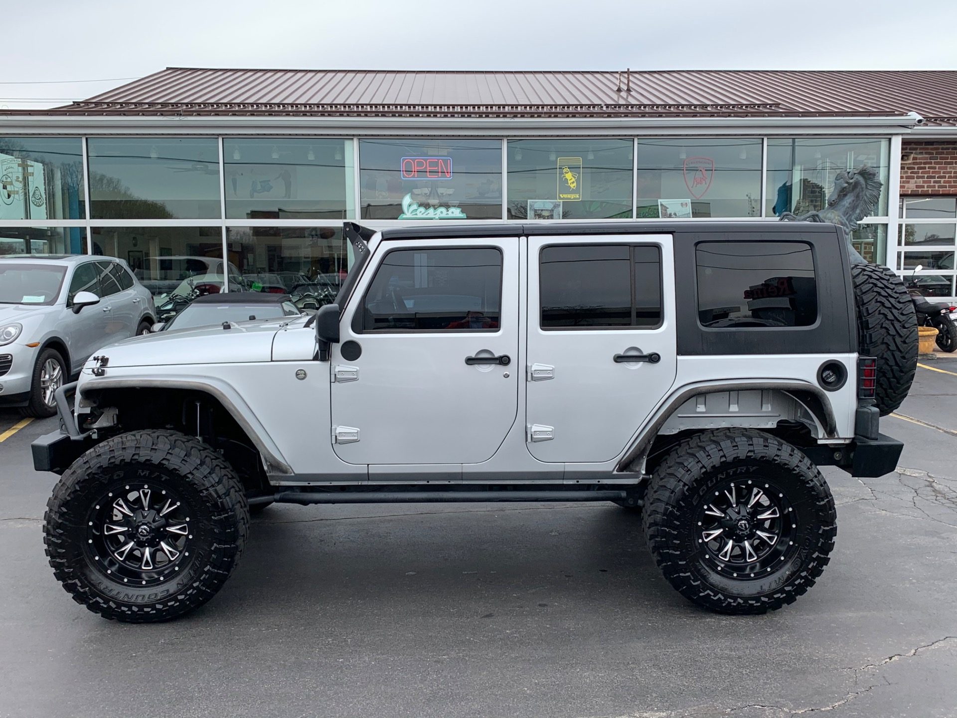 2007 Jeep Wrangler Unlimited Sahara 4x4 Rubicon Express Lift Stock # 0367  for sale near Brookfield, WI | WI Jeep Dealer