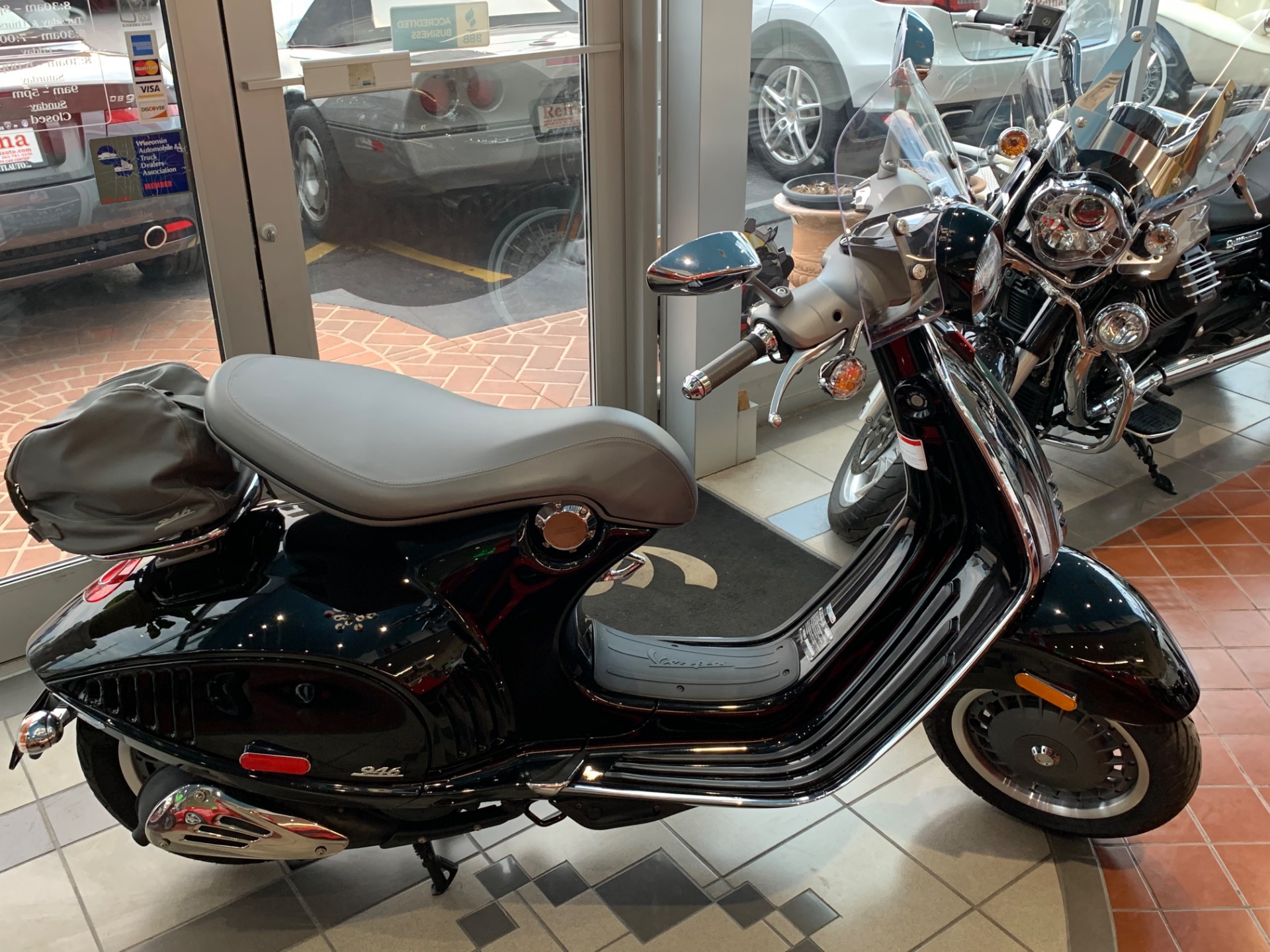 2013 Vespa 946 Stock 0029 for sale near Brookfield, WI WI Vespa Dealer