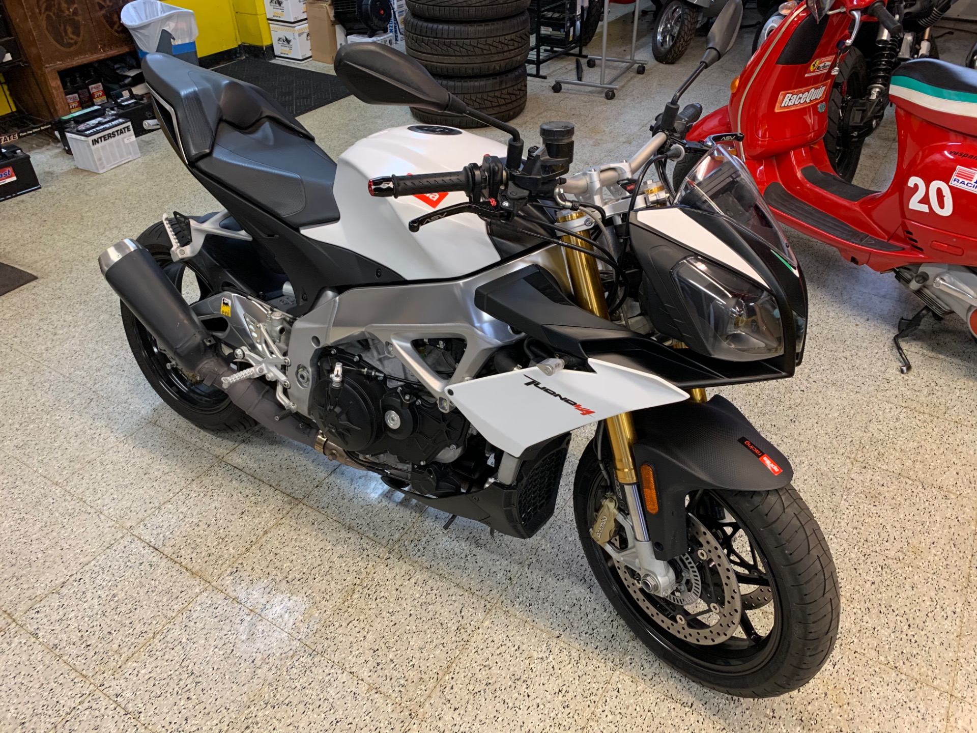 Used aprilia top