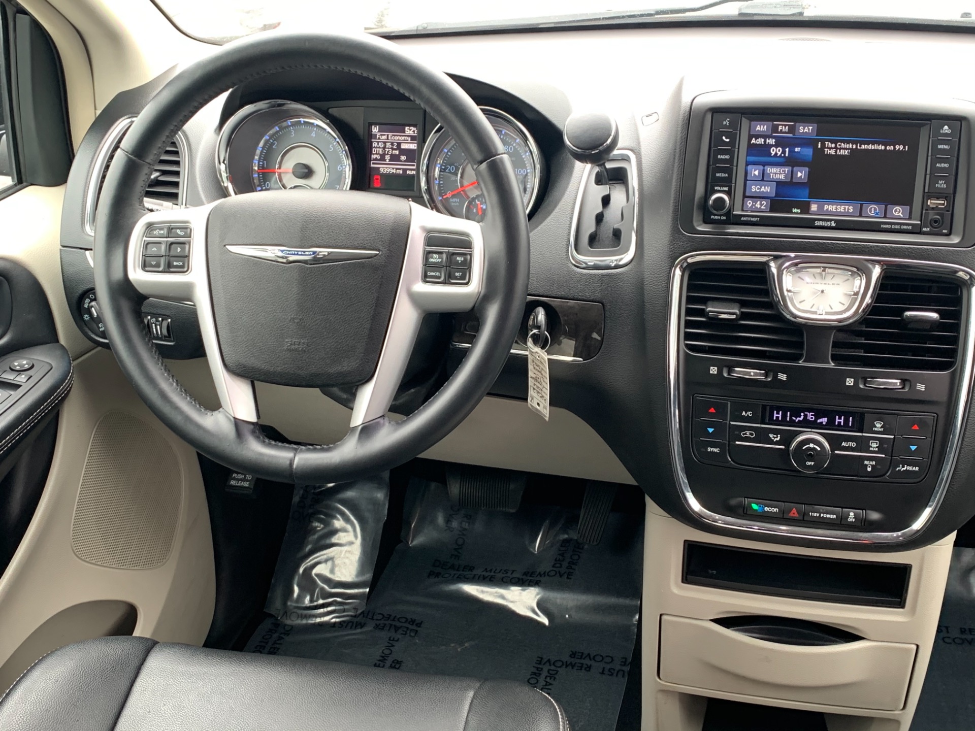 Used-2016-Chrysler-Town-and-Country-Touring