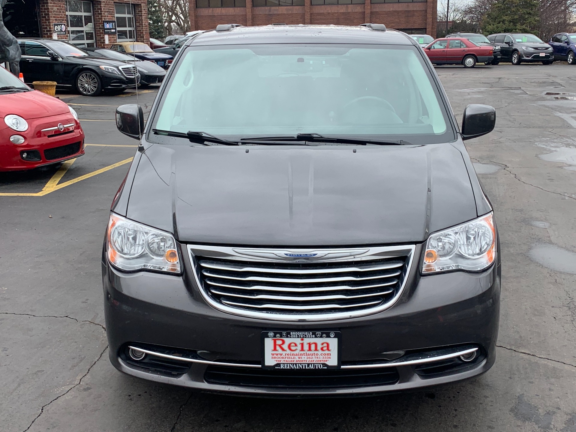 Used-2016-Chrysler-Town-and-Country-Touring