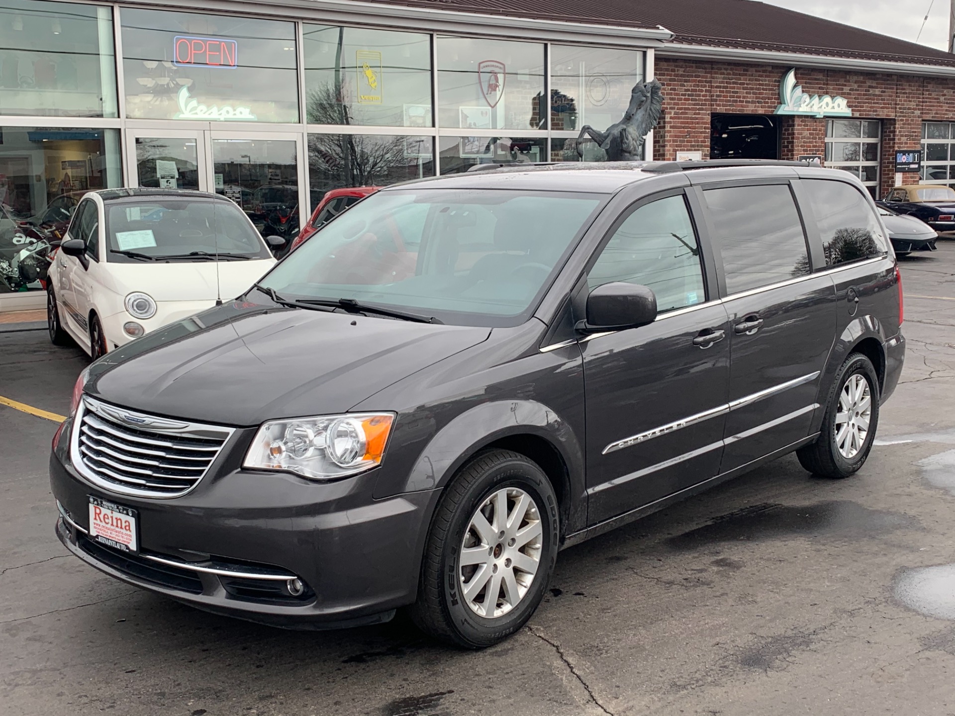 2016 town and country for sale