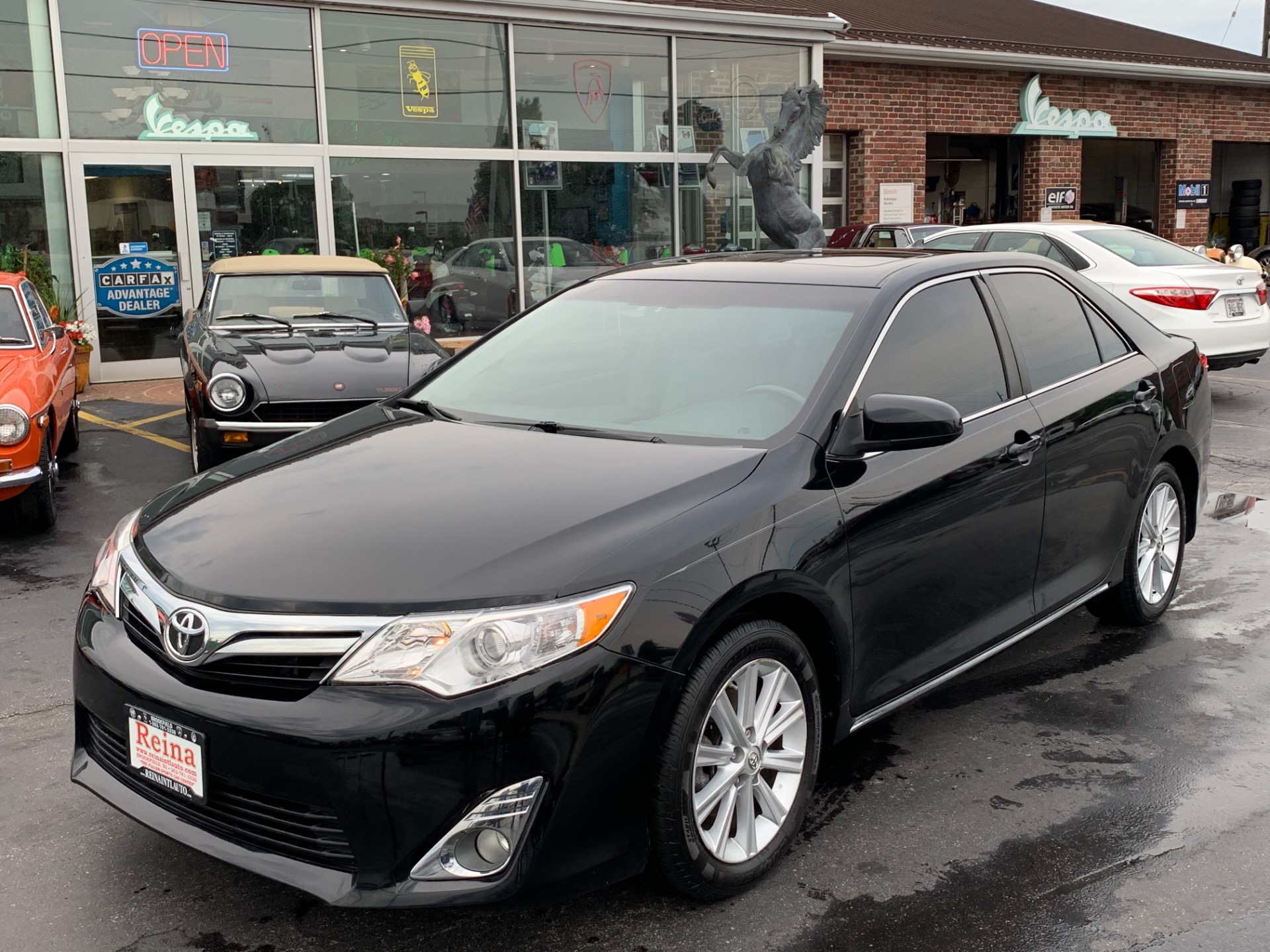 2014 Toyota Camry XLE V6 Stock 38055 for sale near Brookfield, WI