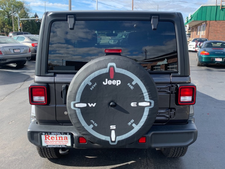 Used-2018-Jeep-Wrangler-Unlimited-Sahara-4x4