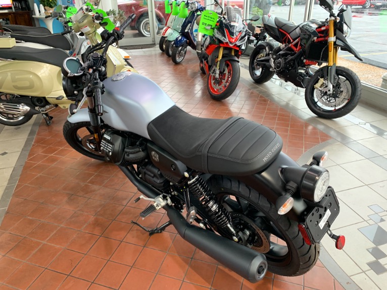 New-2021-Moto-Guzzi-V7-STONE