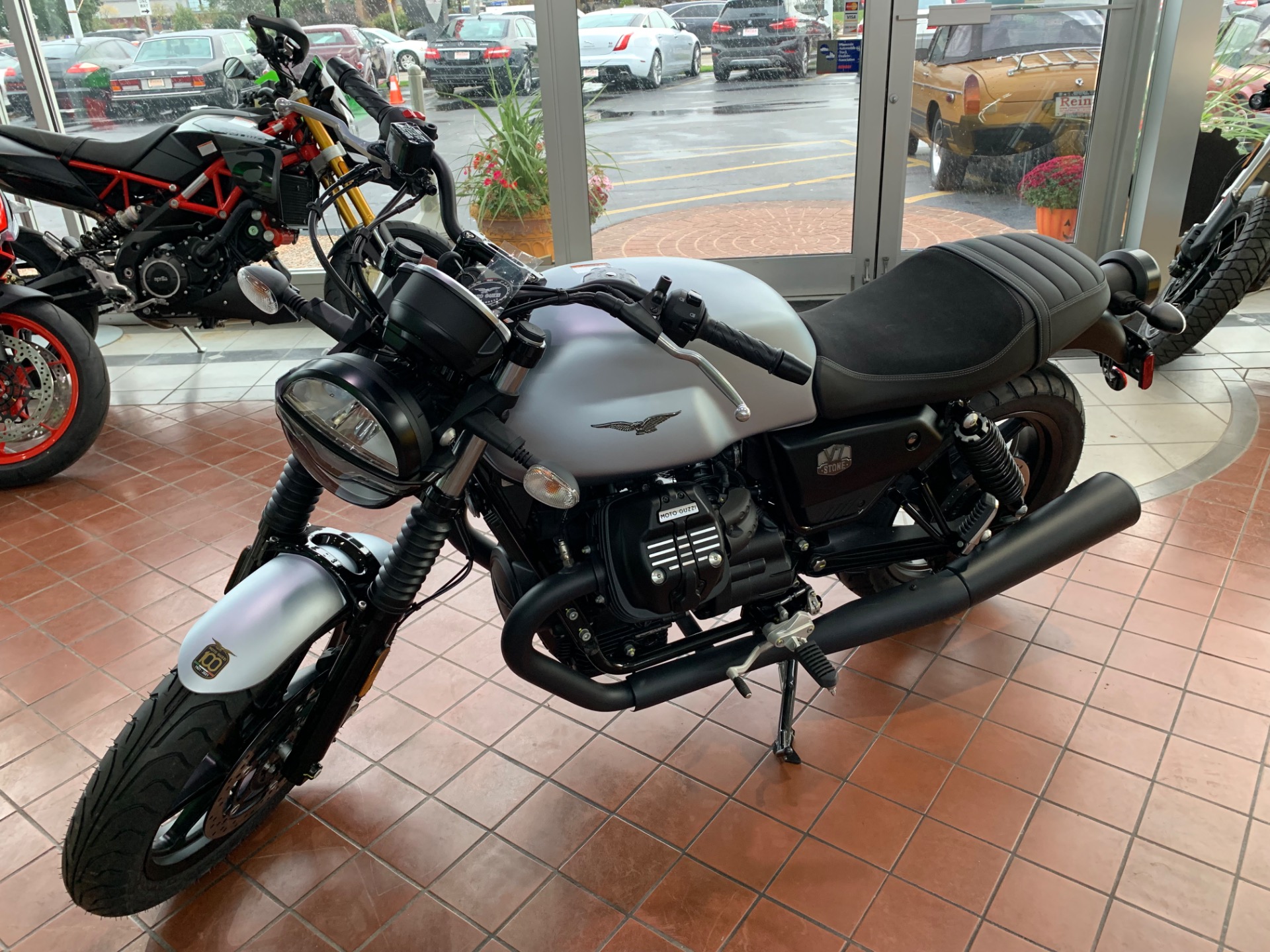 2021 MOTO GUZZI V7 STONE Stock 0265C for sale near Brookfield WI WI MOTO GUZZI Dealer