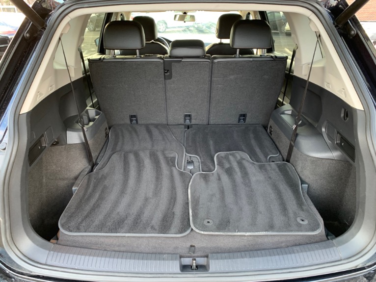 Used-2018-Volkswagen-Tiguan-20T-SEL-w/3rd-Row-Seat