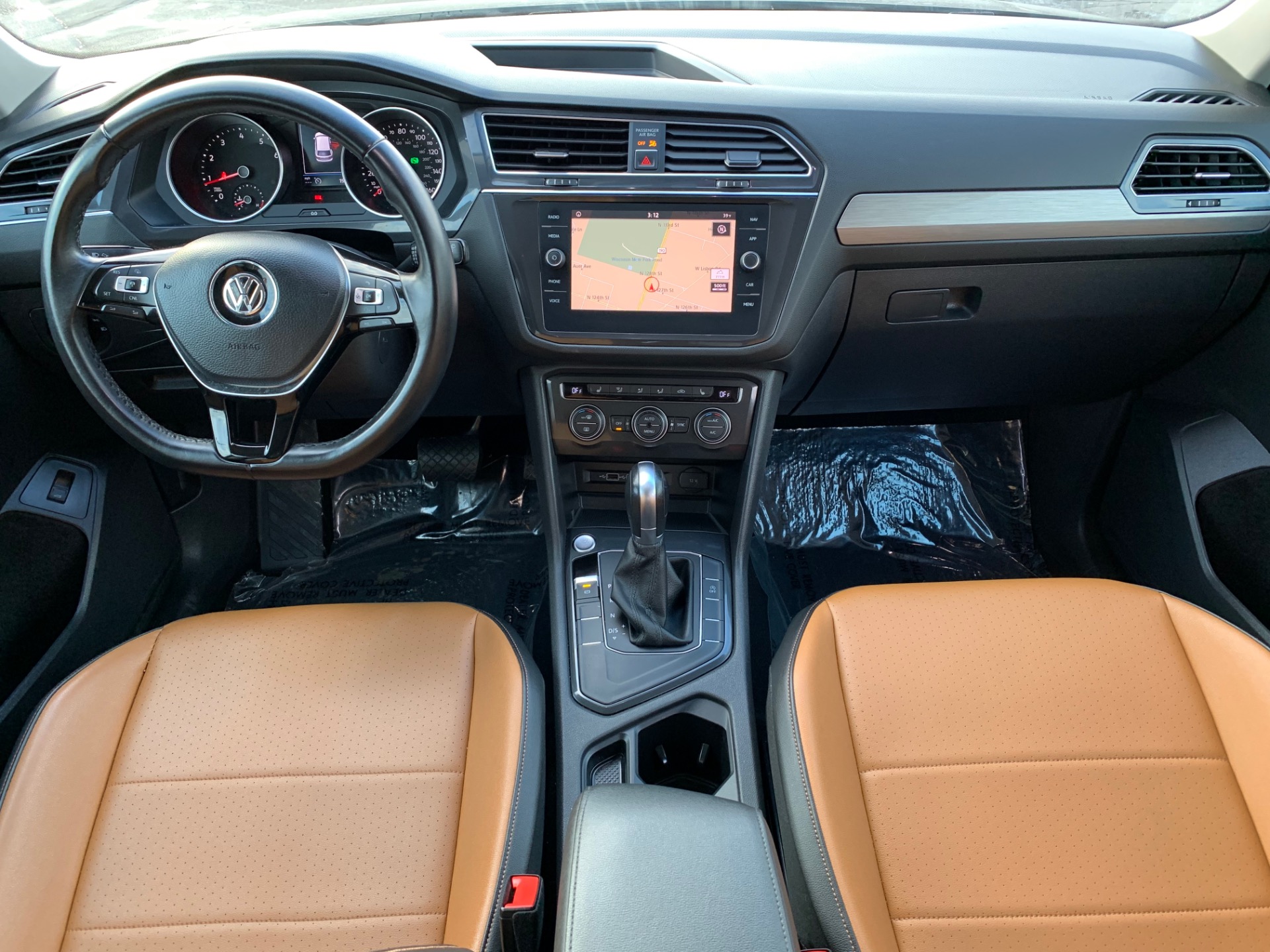 Used-2018-Volkswagen-Tiguan-20T-SEL-w/3rd-Row-Seat