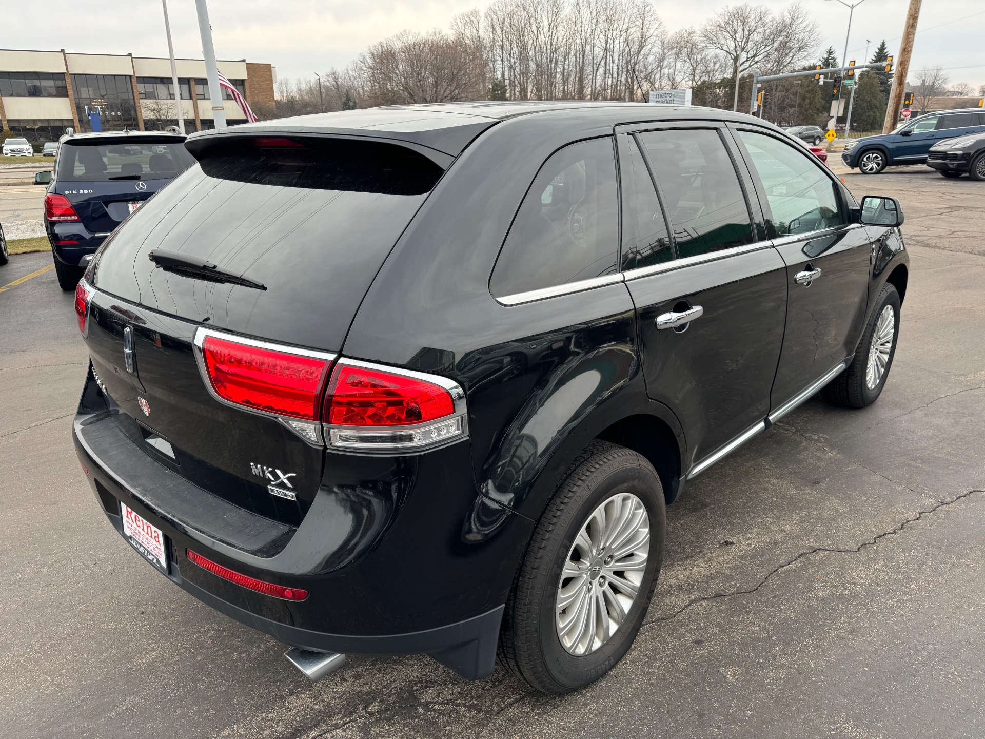 Used-2013-Lincoln-MKX-AWD