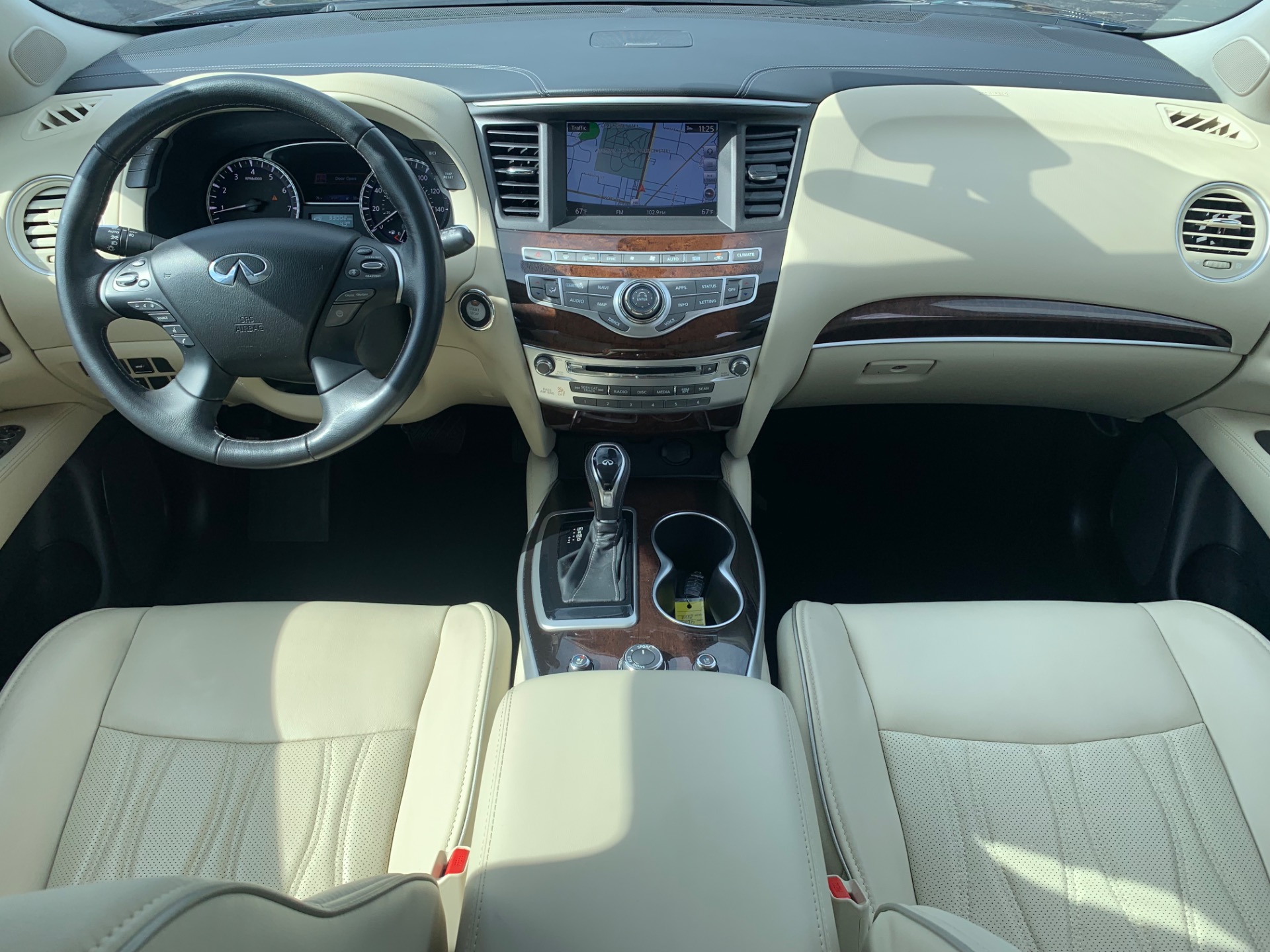 Used-2019-INFINITI-QX60-Luxe-w/-Adaptive-Cruise