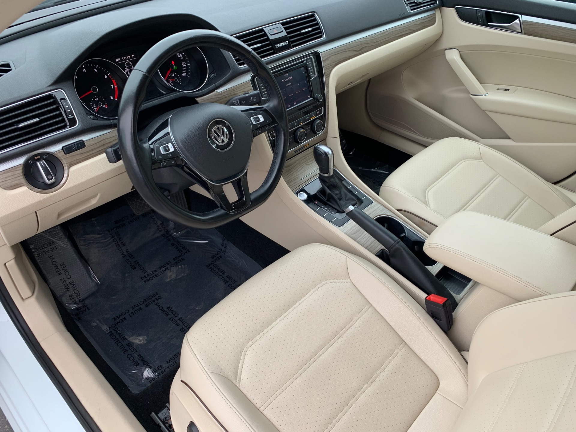 Used-2018-Volkswagen-Passat-20T-SE-w/-Adaptive-Cruise