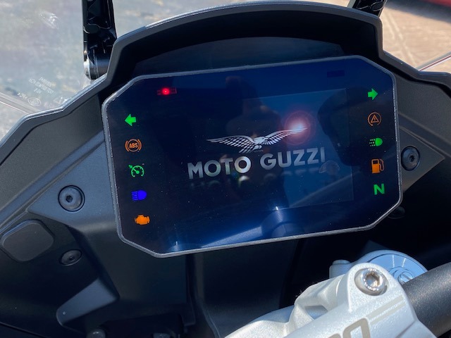 New-2023-Moto-Guzzi-V100-Mandello