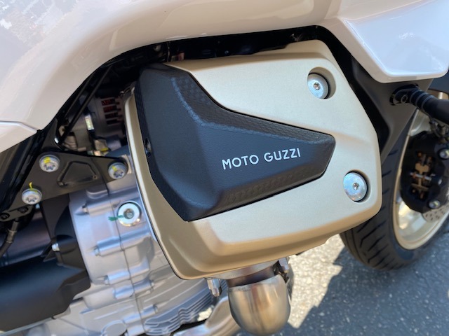 New-2023-Moto-Guzzi-V100-Mandello