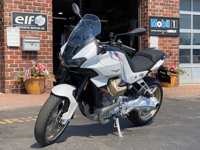 New 2023 Moto Guzzi V100 Mandello  | Brookfield, WI