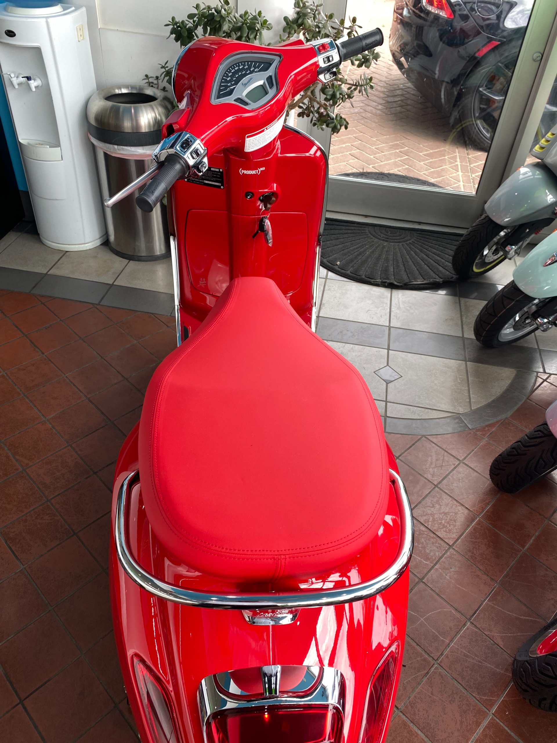 New-2023-VESPA-Primavera-150-RED