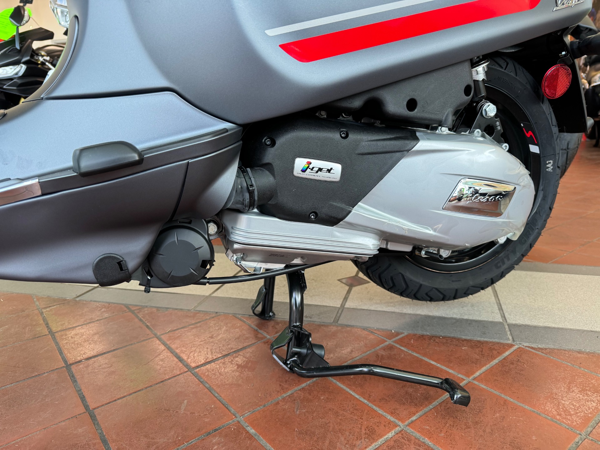 New-2023-VESPA-Sprint-150-Sport