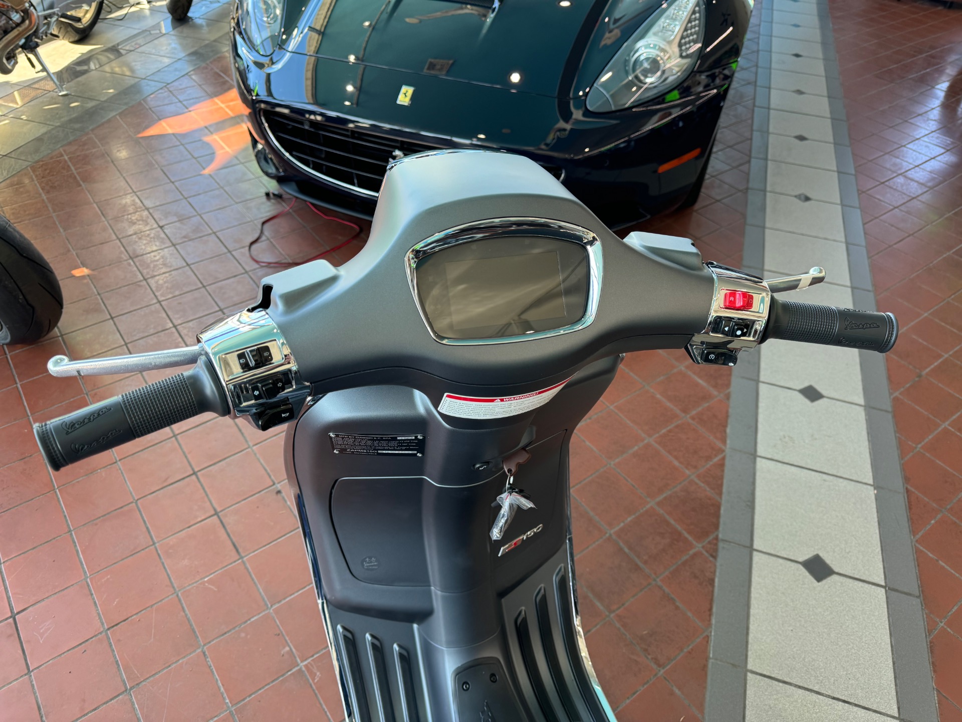 New-2023-VESPA-Sprint-150-Sport