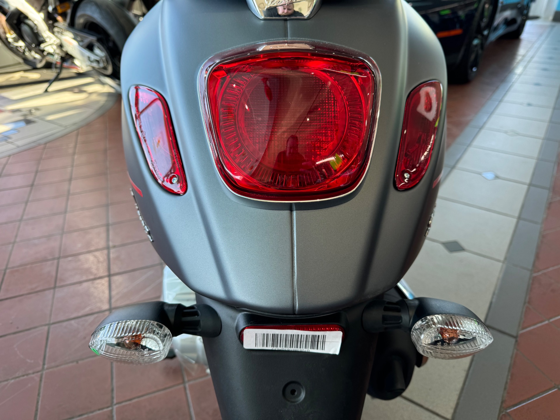 New-2023-VESPA-Sprint-150-Sport