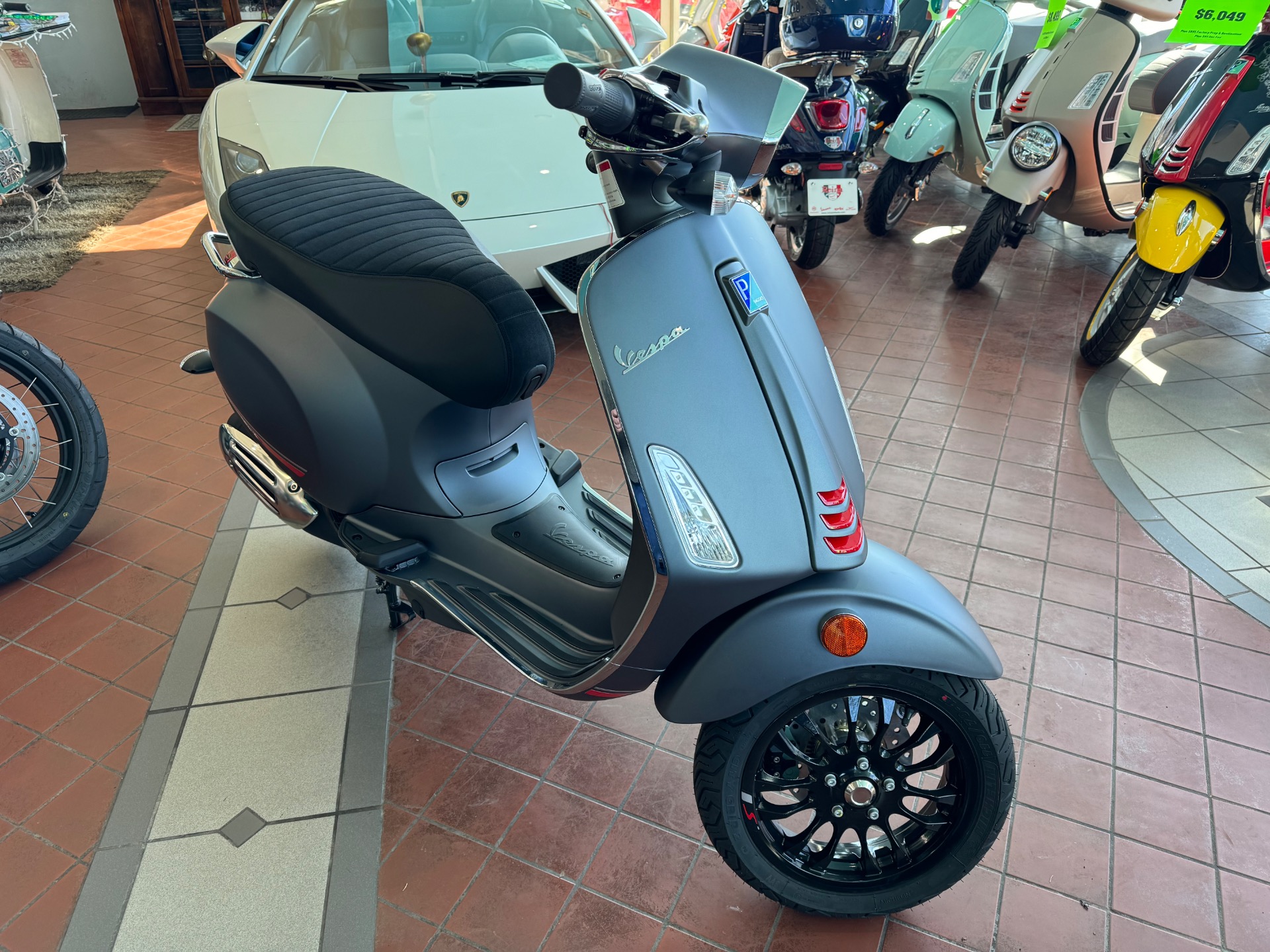 New-2023-VESPA-Sprint-150-Sport