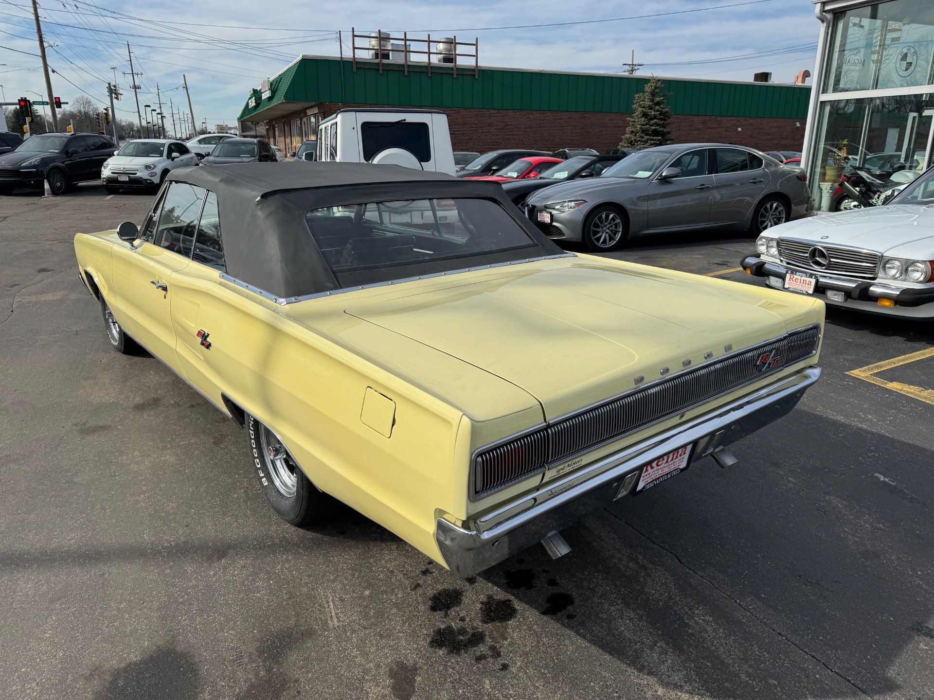 Used-1967-Dodge-Coronet-Convertible-R/T
