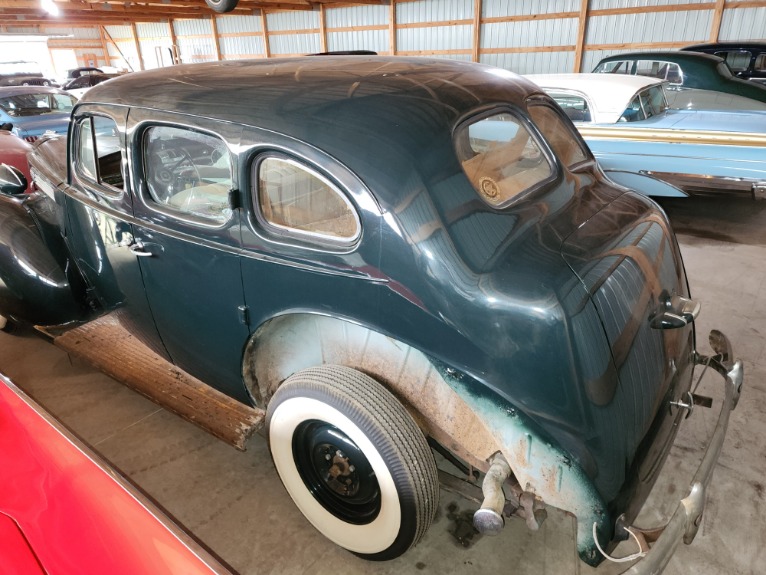 Used-1939-Packard-Sedan