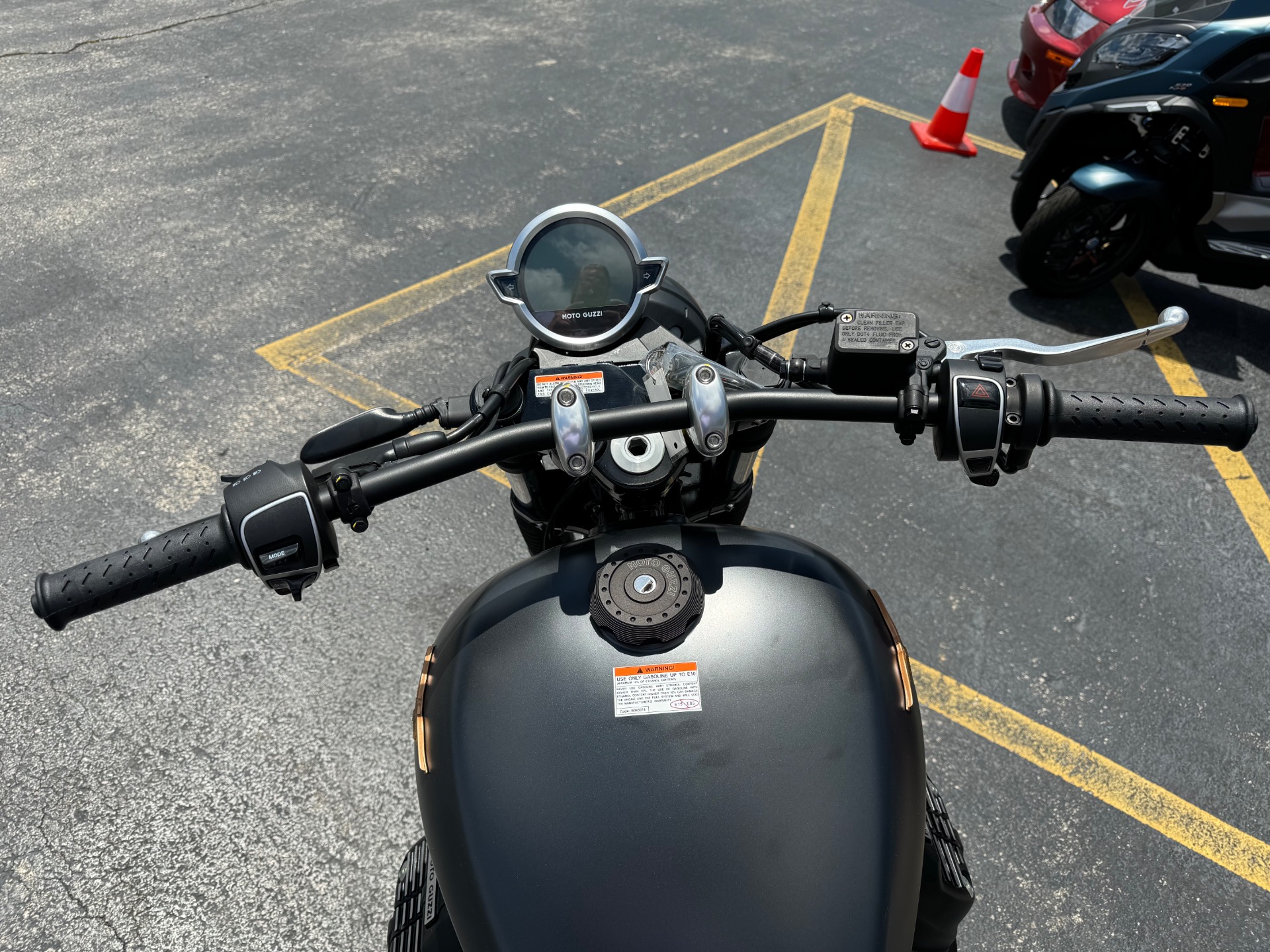 New-2024-MOTO-GUZZI-V9-Bobber-Special-Edition