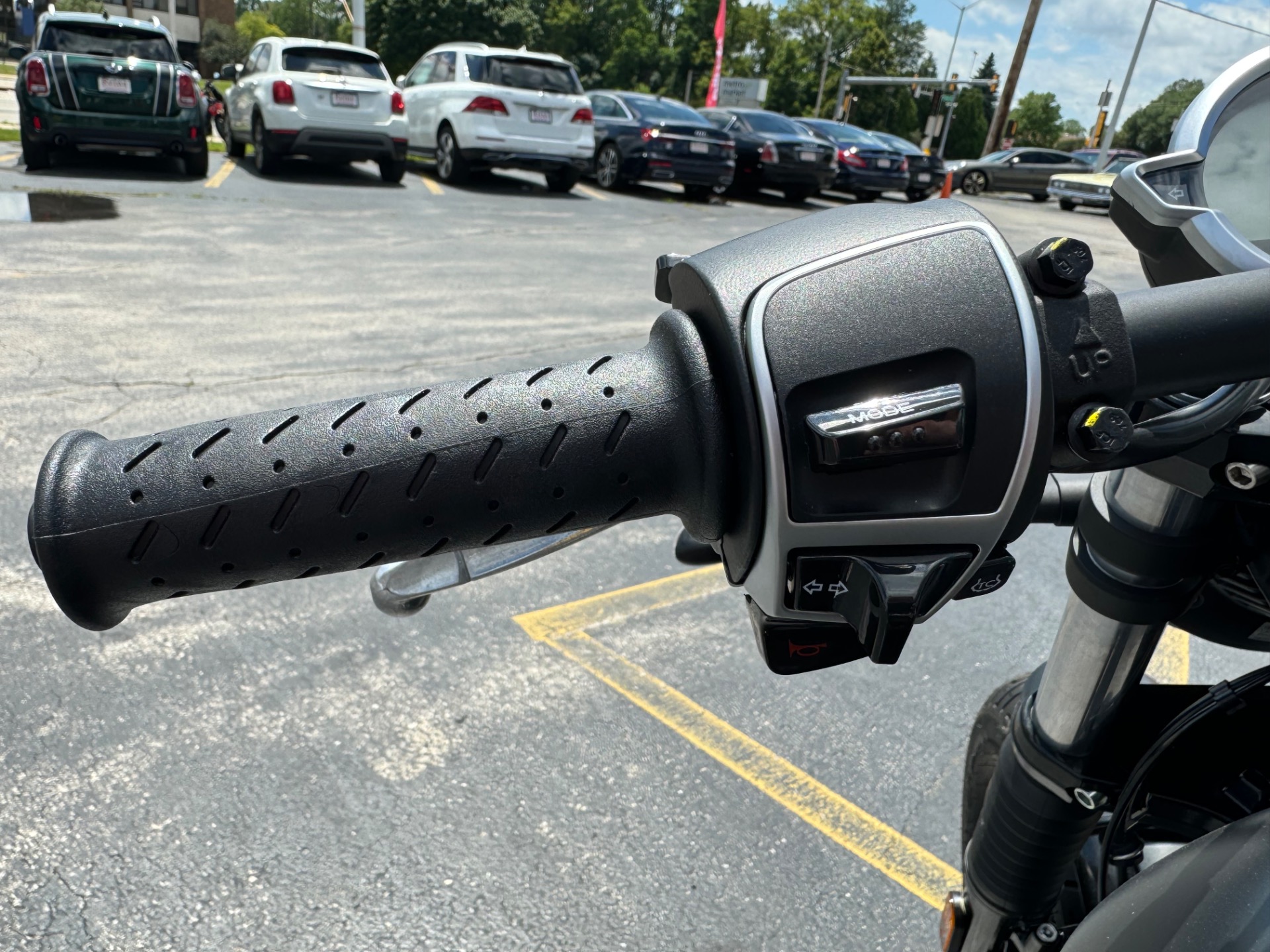 New-2024-MOTO-GUZZI-V9-Bobber-Special-Edition