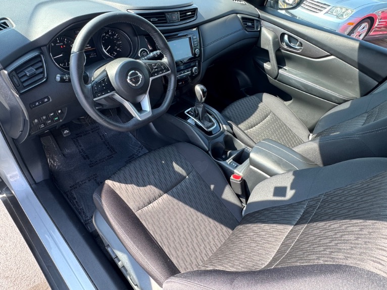 2019 Nissan Rogue SV AWD photo 4