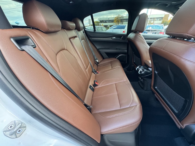 Used-2022-Alfa-Romeo-Stelvio-Ti-AWD