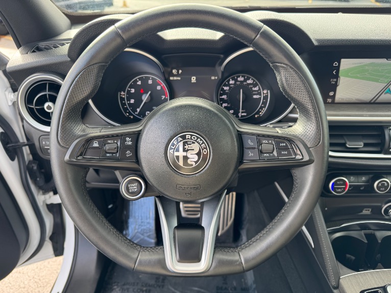 Used-2022-Alfa-Romeo-Stelvio-Ti-AWD